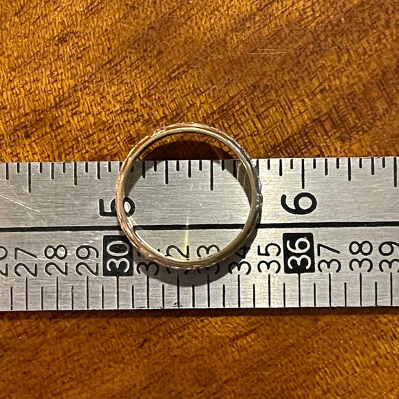 14k Gold Claddagh Band Ring - Picture 7 of 9